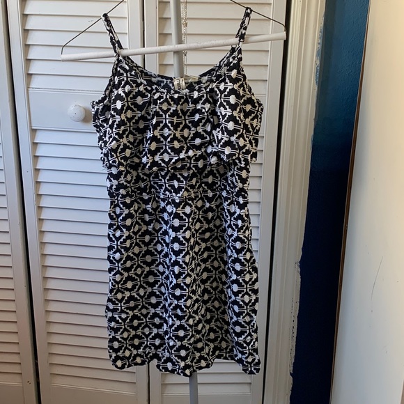 Mimi China. Black and white. Size xs - Picture 1 of 1